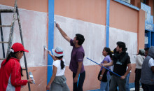 Estudiantes pintan mural pictórico por la valoración del Patrimonio Cultural