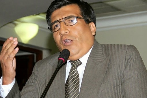 En Sesión de concejo municipal acordaron denunciar a congresista Hernán de la Torre