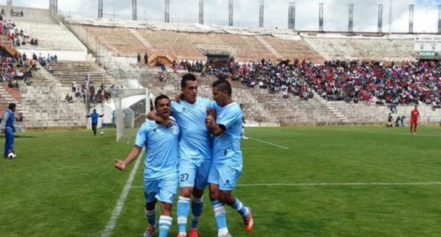 Real Garcilaso apabulló 4-0 a Universitario de Deportes por la Copa Inca 2015