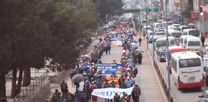 Profesores cusqueños anuncian marcha contra Gobernador Regional de Cusco