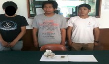 Policías mimetizados de heladeros intervienen a 3 jóvenes por posesión de droga