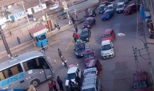 Taxistas cusqueños protestaron contra autoridades municipales del Cusco