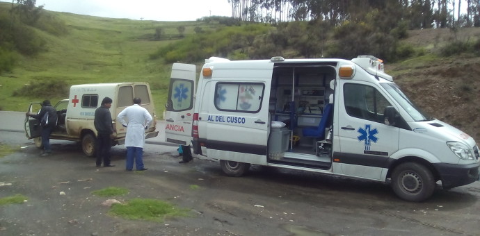 Salvan la vida a joven mujer que presentaba una complicación por dar a luz en casa