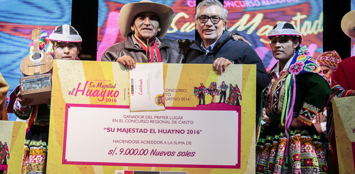 Conjunto Los Altivos de Canas ganó concurso de canto Su Majestad el Huayno