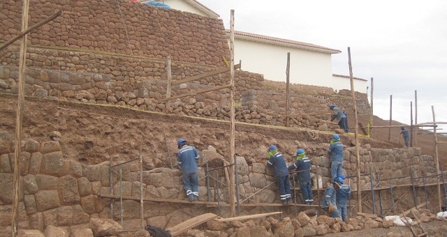 Descubren recintos y andenes que se encontraban soterrados en Chinchero