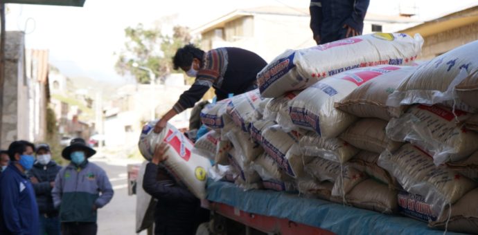 Hudbay realizó la reposición de sacos de arroz en Santo Tomás, Velille y Chamaca