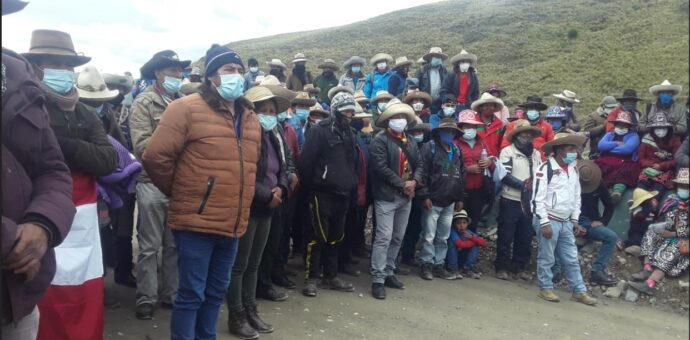 Hudbay invoca a autoridades y dirigentes de Chumbivilcas a deponer bloqueo de carretera y retomar diálogo