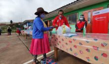 Funcionarios públicos supervisan calidad de los alimentos que se distribuyen a ecolares en Cusco