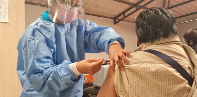 Vacunatón para adultos mayores de 40 años se realizará en la provincia del Cusco este 17 y 18 de Julio