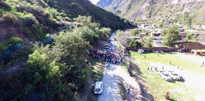 Colocaron primera piedra del proyecto de pavimentación de la vía Cusibamba-Tincco