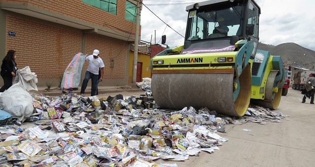 Indecopi destruyó más de 400 mil discos pirata incautados en la ciudad del Cusco