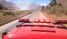 Defensa Civil niega agua y herramientas a bomberos que sofocan incendios forestales