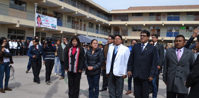 Ministra de Salud llegó al Cusco sin ningún discurso claro sobre el hospital Antonio Lorena