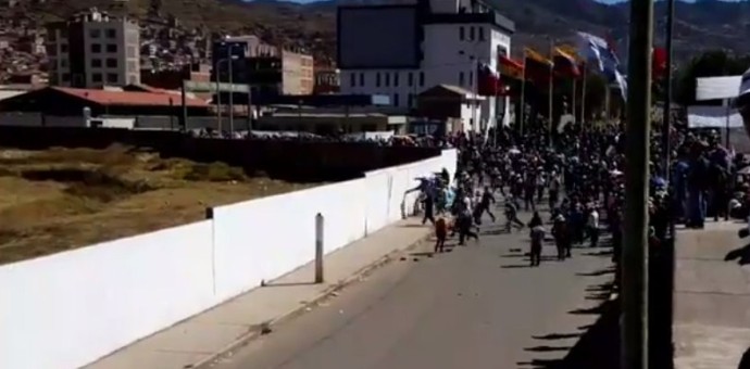 Maestros en huelga dan plazo de 48 horas para que arribe a Cusco la Ministra de Educación