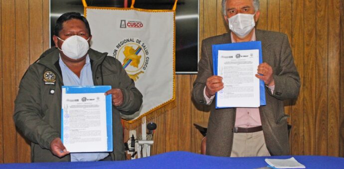 Minera Hudbay firma convenios para donar ambulancias a distritos de Livitaca y Chamaca