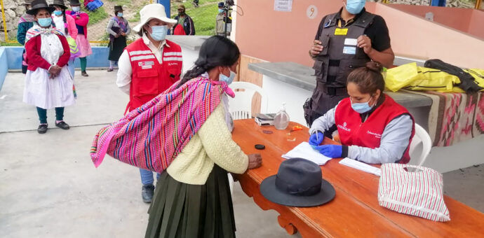 Más de 13.5 millones de peruanos recibirán apoyo económico individual “Yanapay Perú”