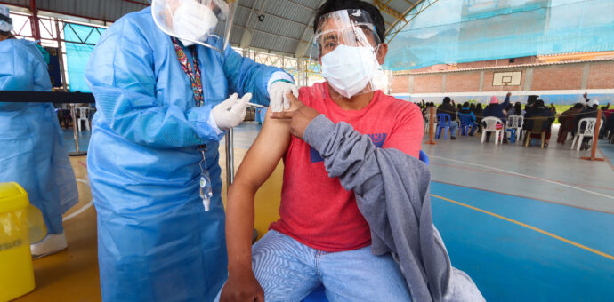 En los siguientes 15 días se iniciará vacunación a personas de 30 a 39 años en provincia del Cusco