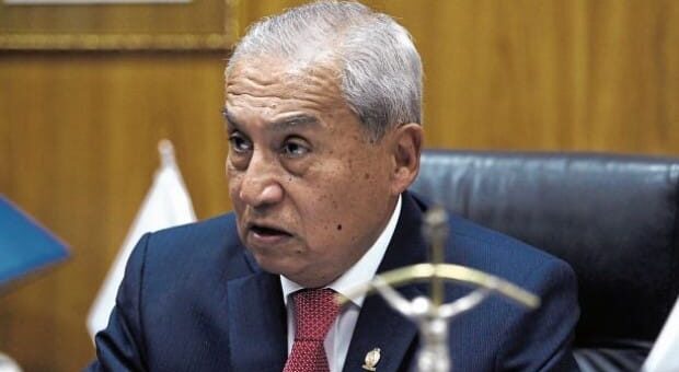 Sentencian a 4 años a ex Fiscal de la Nación Pedro Chávarry por blindar al fujimorismo Sentencian a 4 años a ex Fiscal de la Nación Pedro Chávarry por blindar al fujimorismo