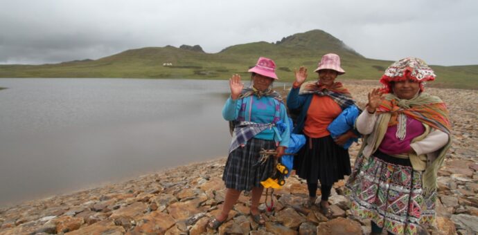 Instituto de Manejo de Agua y Medio Ambiente apuesta por mujeres en sus proyectos