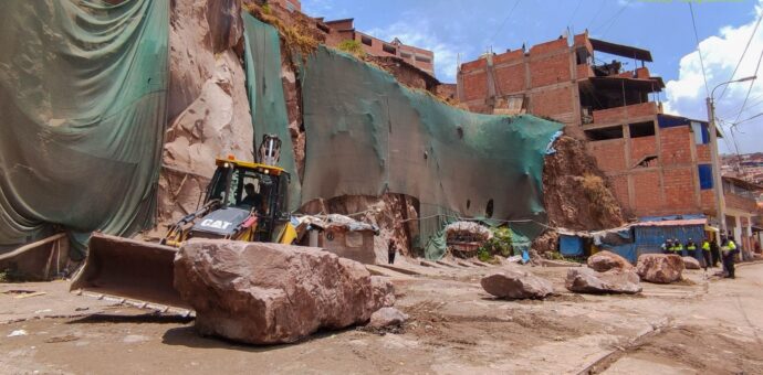 Santiago clausura lavadero de carros en Huancaro por ser informales y no tener licencia
