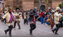 “Los pueblos vienen y me piden mi plaza mayor…” ¿Suya? ¿Firmó la compra en la notaría de la fantasía?