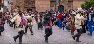 “Los pueblos vienen y me piden mi plaza mayor…” ¿Suya? ¿Firmó la compra en la notaría de la fantasía? “Los pueblos vienen y me piden mi plaza mayor…” ¿Suya? ¿Firmó la compra en la notaría de la fantasía?
