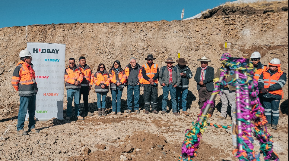 INICIAN OBRA DE CONSTRUCCIÓN DEL ESTADIO EN LA COMUNIDAD CAMPESINA DE CHILLOROYA